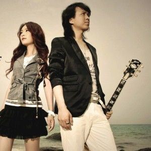 爱乐团《天涯》歌词歌曲LRC下载