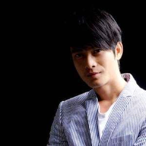 苏林东《再见只是陌生人》歌词