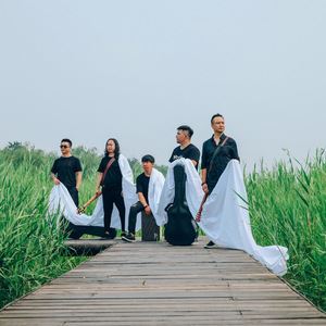 拉且乐团《时光》歌词歌曲LRC下载