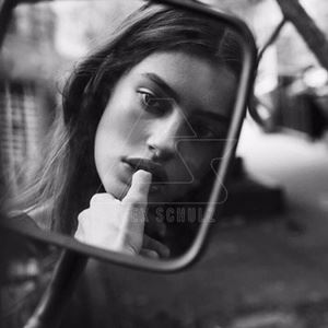 Alex Schulz《Oceans Away (Alex Schulz Remix)》歌词歌曲LRC下载