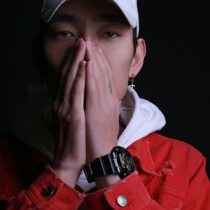 Y.Chen《昆堵》歌词歌曲LRC下载