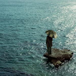 Bruno Bavota《Hidden Lights Through Smoky Clouds》歌词歌曲LRC下载